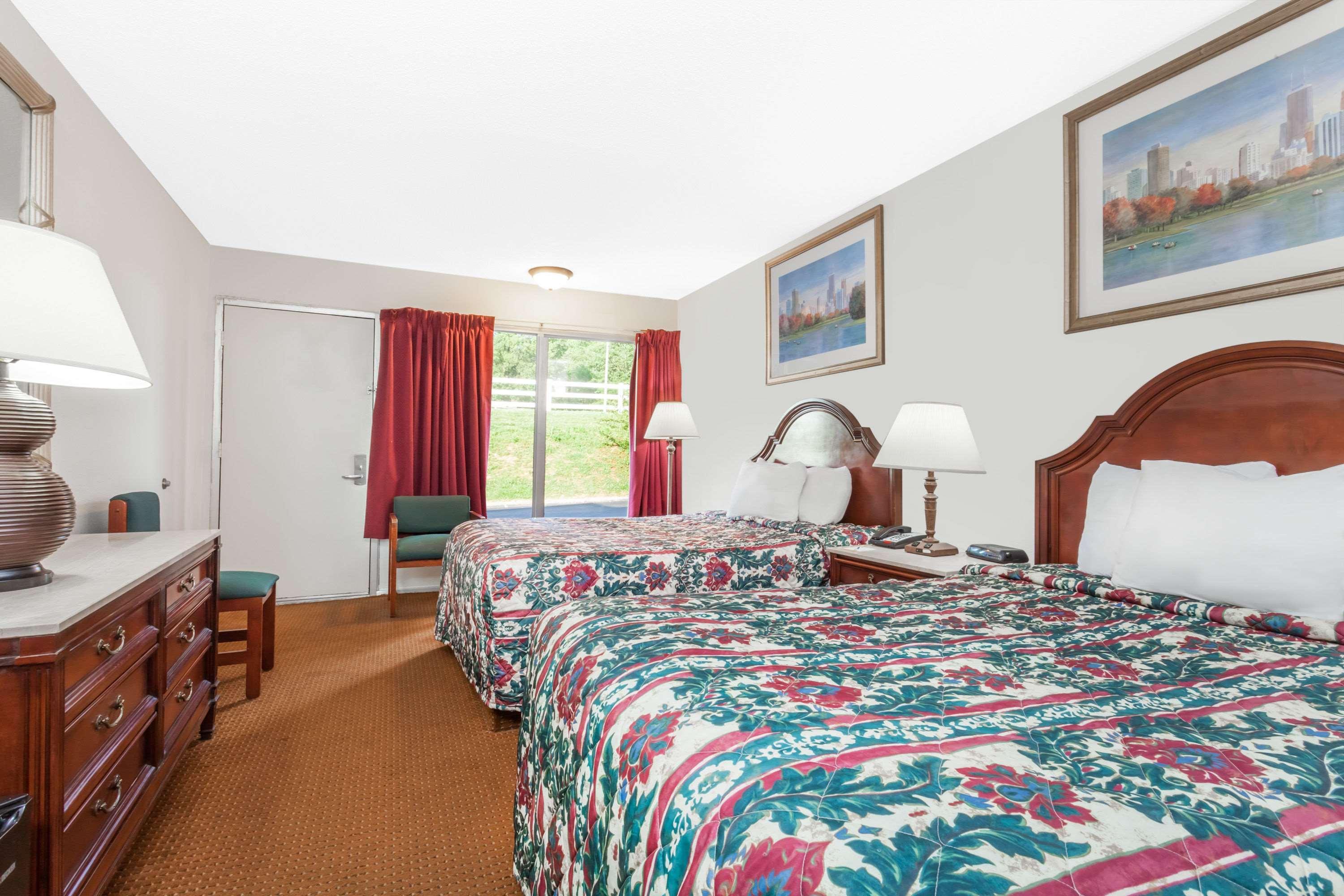 Rodeway Inn Owensboro Buitenkant foto