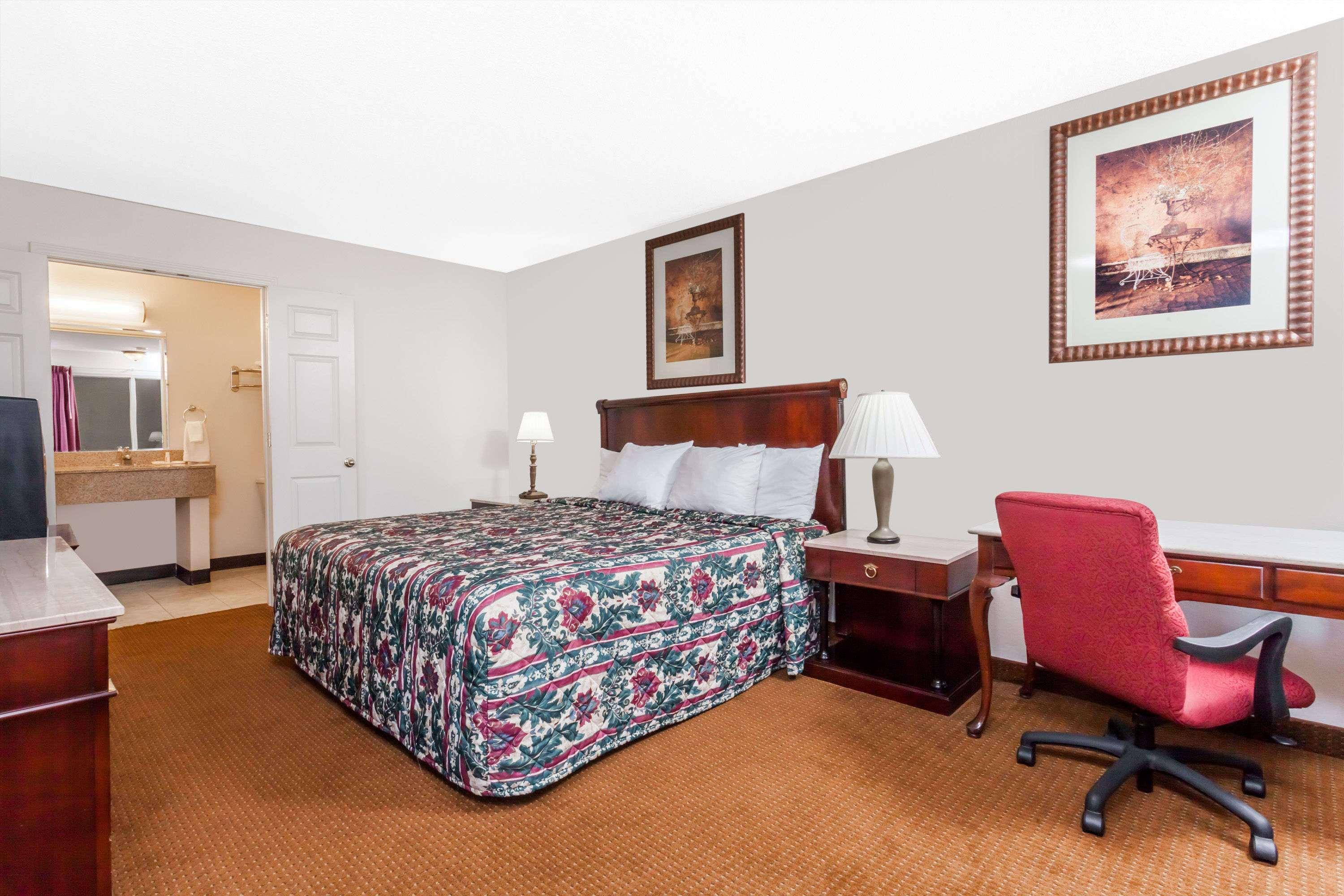 Rodeway Inn Owensboro Buitenkant foto